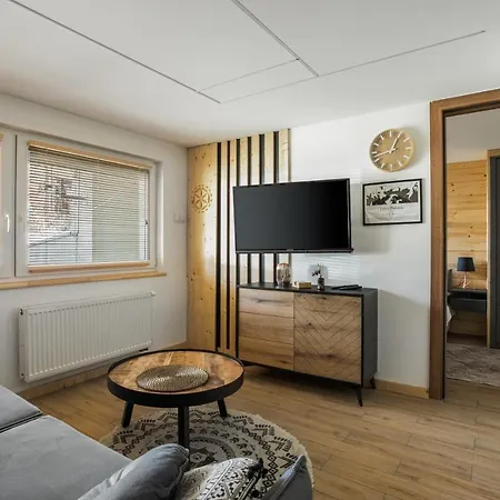 Rent Like - Gimnazjalna Apartment